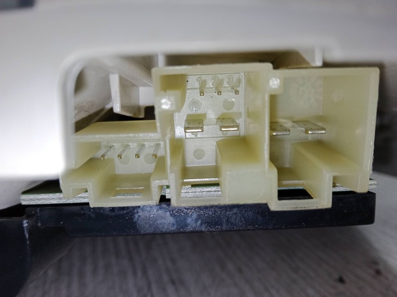 Recambio de luz interior delantera para mercedes-benz clase a (w169) a 150 (169.031, 169.331) referencia OEM IAM A1698200161  