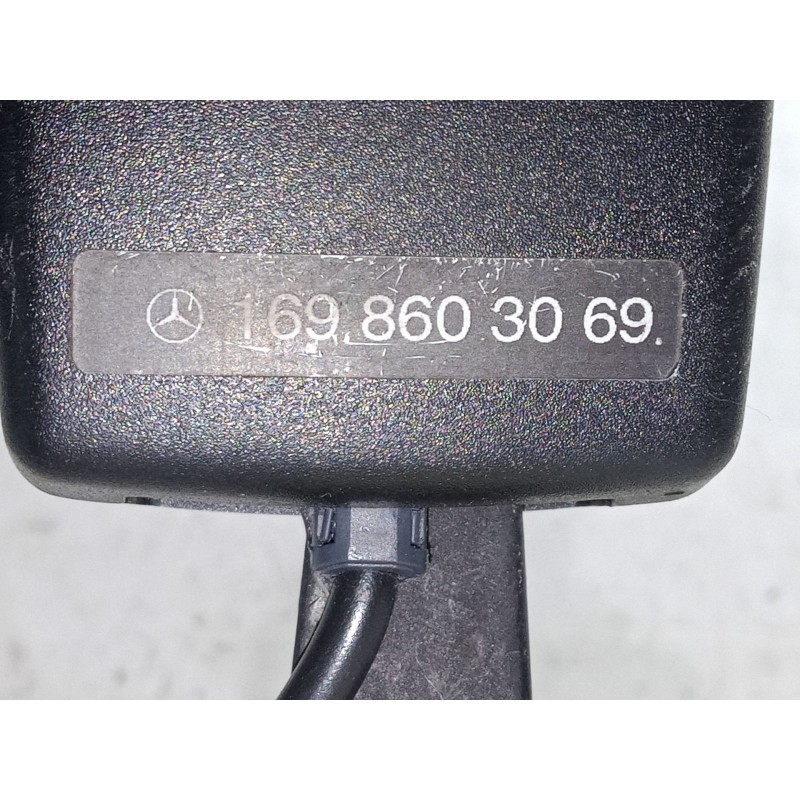 Recambio de anclaje cinturon trasero derecho para mercedes-benz clase a (w169) a 150 (169.031, 169.331) referencia OEM IAM   