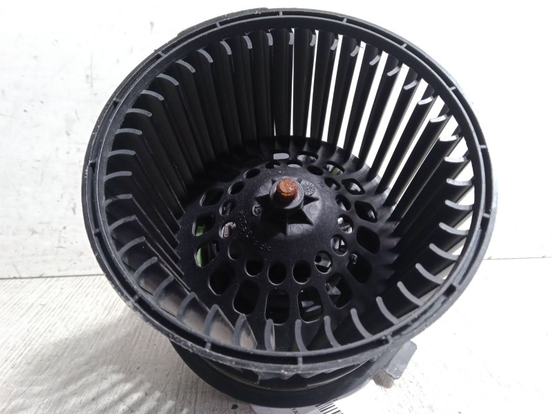 Recambio de motor calefaccion para dacia sandero ii tce 90 (b8m1, b8ma) referencia OEM IAM   