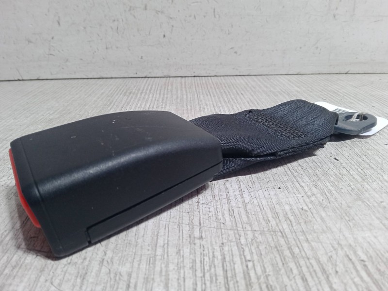 Recambio de anclaje cinturon trasero izquierdo para dacia sandero ii tce 90 (b8m1, b8ma) referencia OEM IAM   