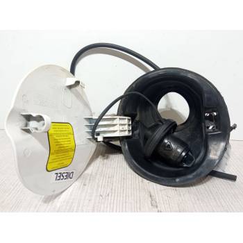 TAPA EXTERIOR COMBUSTIBLE 1353354080 