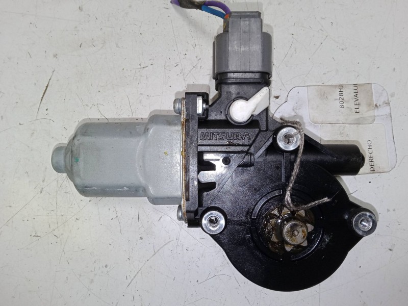 Recambio de motor elevaluna delantero derecho para mitsubishi outlander ii (cw_w) 2.2 di-d referencia OEM IAM   
