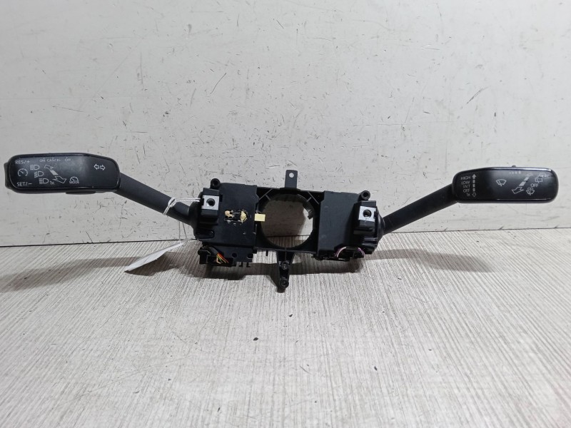 Recambio de mando luces para seat ibiza v (kj1, kjg) 1.0 tsi referencia OEM IAM 2Q0953507H  