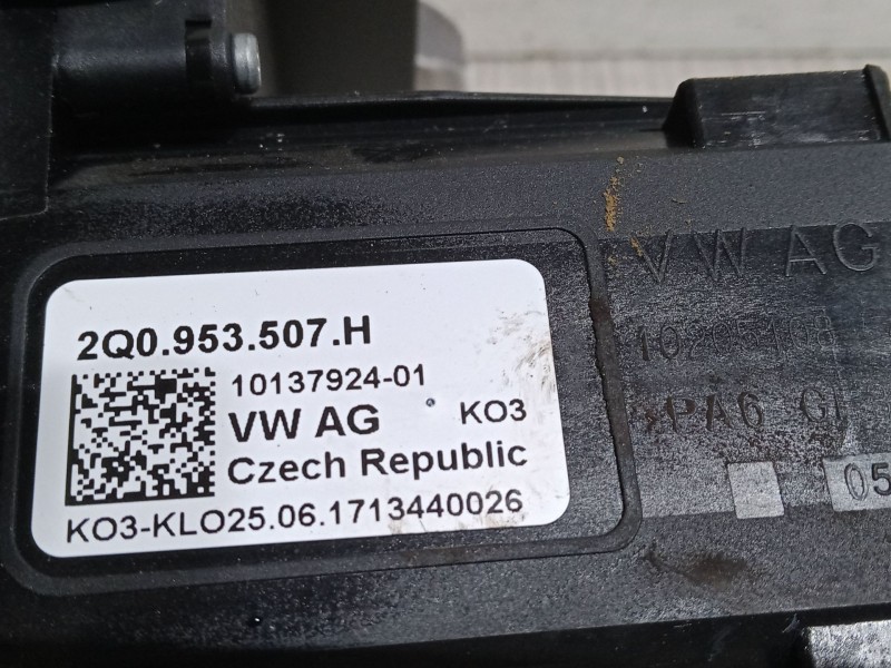 Recambio de mando luces para seat ibiza v (kj1, kjg) 1.0 tsi referencia OEM IAM 2Q0953507H  