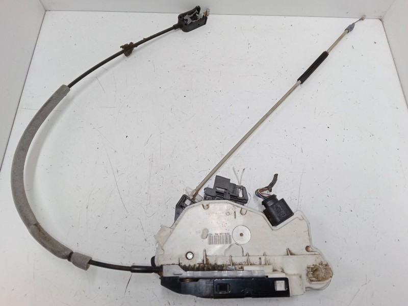 Recambio de cerradura puerta delantera izquierda para seat ibiza iv (6j5, 6p1) 1.4 referencia OEM IAM    Recambio de cerradura puerta delantera izquierda para seat ibiza iv (6j5, 6p1) 1.4 referencia OEM IAM