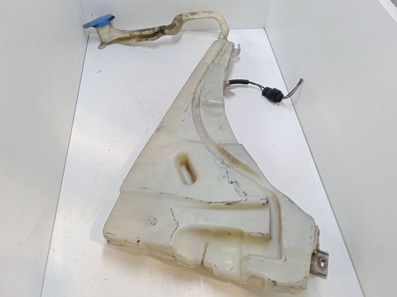 Recambio de deposito limpiaparabrisas para peugeot 307 (3a/c) 1.6 16v referencia OEM IAM    Recambio de deposito limpiaparabrisas para peugeot 307 (3a/c) 1.6 16v referencia OEM IAM