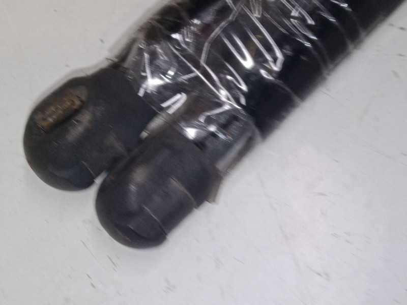 Recambio de amortiguadores malet/porton para ford tourneo connect 1.8 tdci referencia OEM IAM    Recambio de amortiguadores malet/porton para ford tourneo connect 1.8 tdci referencia OEM IAM