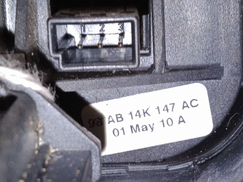 Recambio de mando radio para ford focus i (daw, dbw) 2.0 16v referencia OEM IAM    Recambio de mando radio para ford focus i (daw, dbw) 2.0 16v referencia OEM IAM