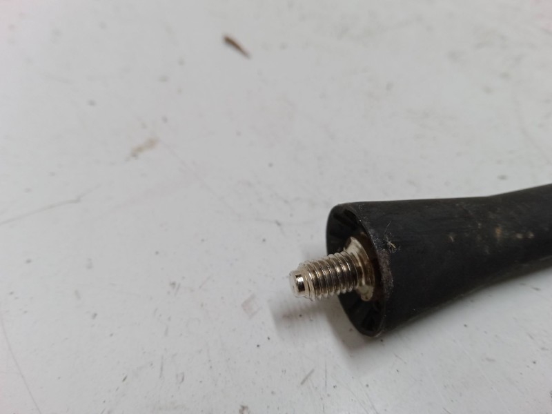 Recambio de antena para peugeot 307 (3a/c) 1.4 16v referencia OEM IAM    Recambio de antena para peugeot 307 (3a/c) 1.4 16v referencia OEM IAM