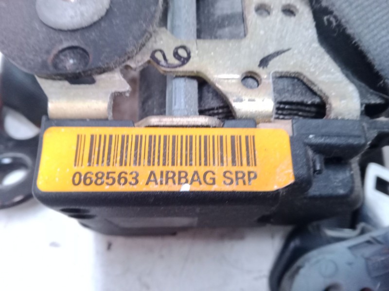 Recambio de cinturon seguridad delantero izquierdo para renault clio ii (bb_, cb_) 1.2 (bb0a, bb0f, bb10, bb1k, bb28, bb2d, bb2h Recambio de cinturon seguridad delantero izquierdo para renault clio ii (bb_, cb_) 1.2 (bb0a, bb0f, bb10, bb1k, bb28, bb2d, bb2h