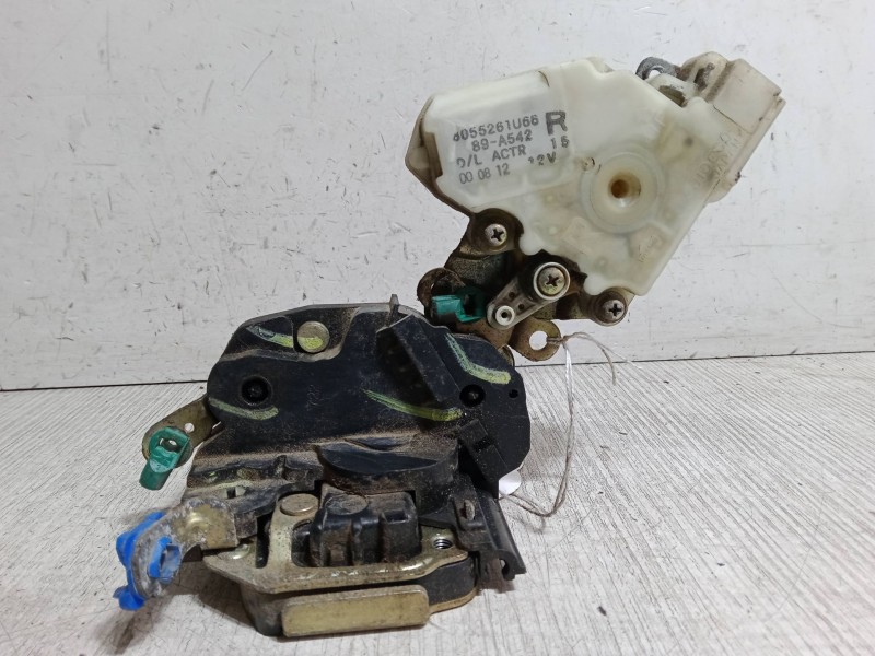 Recambio de cerradura puerta delantera derecha para nissan almera tino (v10) 2.2 dci referencia OEM IAM    Recambio de cerradura puerta delantera derecha para nissan almera tino (v10) 2.2 dci referencia OEM IAM