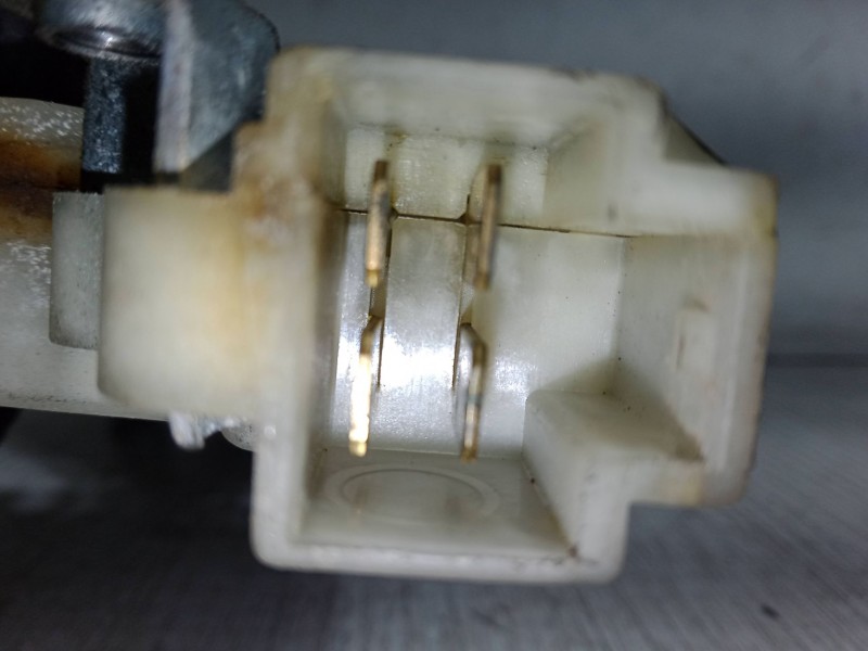 Recambio de cerradura puerta delantera derecha para nissan almera tino (v10) 2.2 dci referencia OEM IAM    Recambio de cerradura puerta delantera derecha para nissan almera tino (v10) 2.2 dci referencia OEM IAM