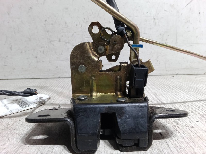 Recambio de cerradura maletero / porton para hyundai h-1 / starex autobús (a1) 2.5 crdi referencia OEM IAM   