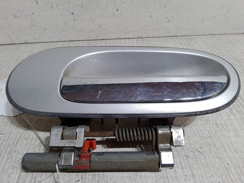 Recambio de maneta exterior puerta trasera izquierda para nissan almera tino (v10) 2.2 dci referencia OEM IAM    Recambio de maneta exterior puerta trasera izquierda para nissan almera tino (v10) 2.2 dci referencia OEM IAM