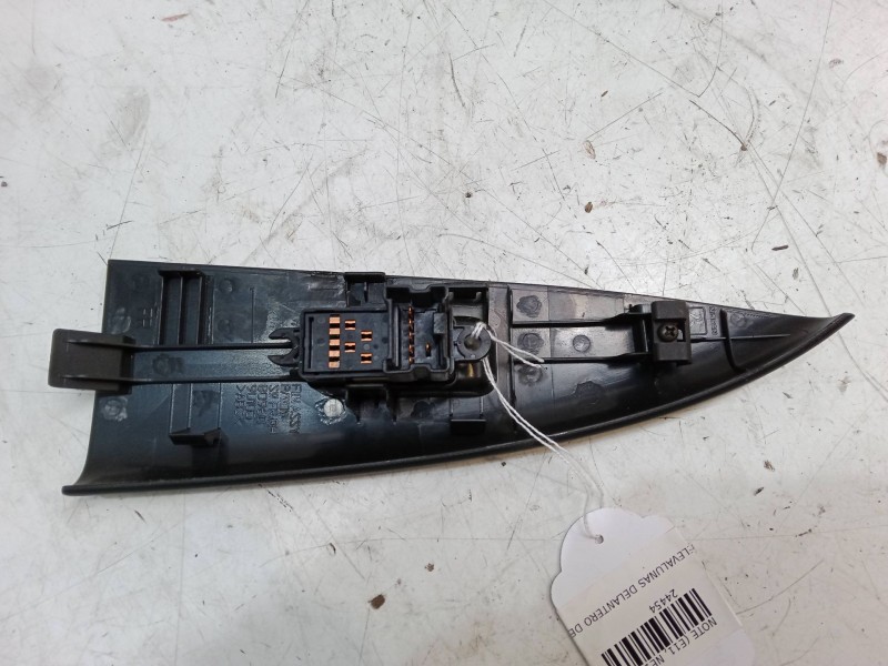 Recambio de mando elevalunas delantero derecho para nissan note (e11, ne11) 1.5 dci referencia OEM IAM   
