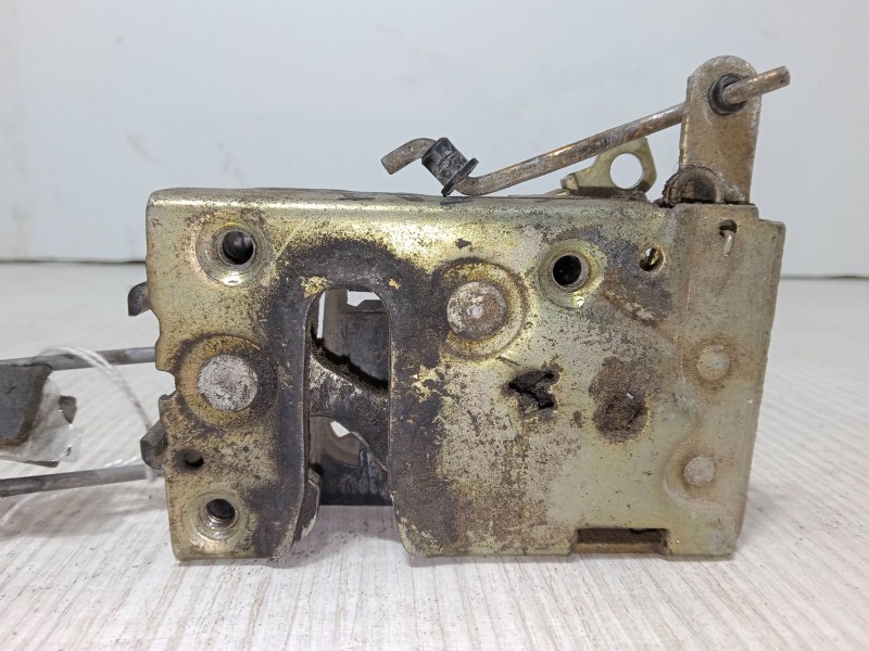 Recambio de cerradura puerta delantera izquierda para citroën ax (za-_) 14 d referencia OEM IAM   