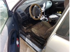 ford mondeo iii sedán (b4y) del año 2002 2