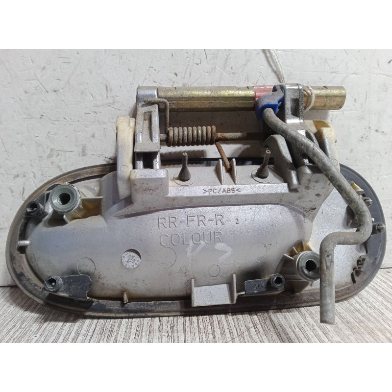 Recambio de maneta exterior puerta trasera derecha para nissan almera tino (v10) 2.2 dci referencia OEM IAM    Recambio de maneta exterior puerta trasera derecha para nissan almera tino (v10) 2.2 dci referencia OEM IAM