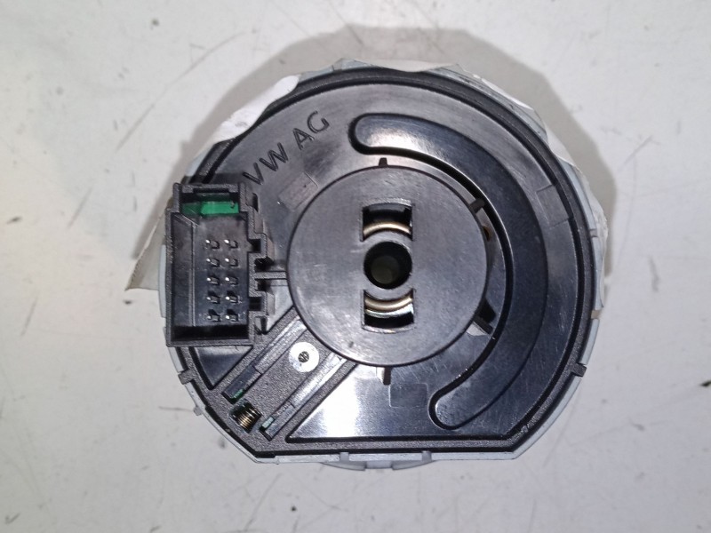 Recambio de conmutador de luces para skoda rapid (nh3, nk3, nk6) 1.6 tdi referencia OEM IAM 5E094143N   Recambio de conmutador de luces para skoda rapid (nh3, nk3, nk6) 1.6 tdi referencia OEM IAM 5E094143N