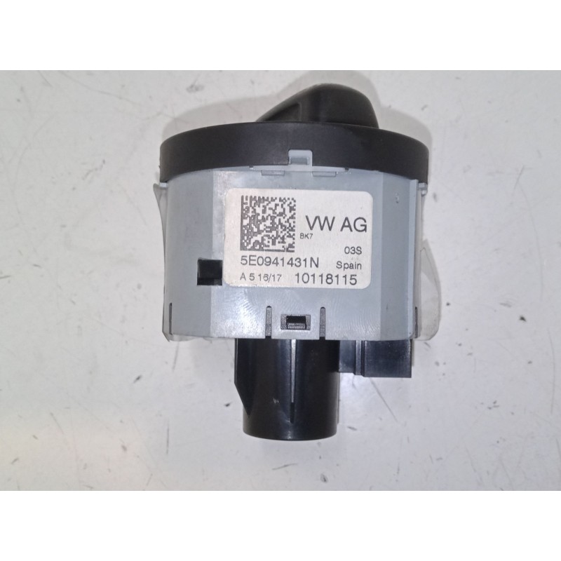 Recambio de conmutador de luces para skoda rapid (nh3, nk3, nk6) 1.6 tdi referencia OEM IAM 5E094143N   Recambio de conmutador de luces para skoda rapid (nh3, nk3, nk6) 1.6 tdi referencia OEM IAM 5E094143N
