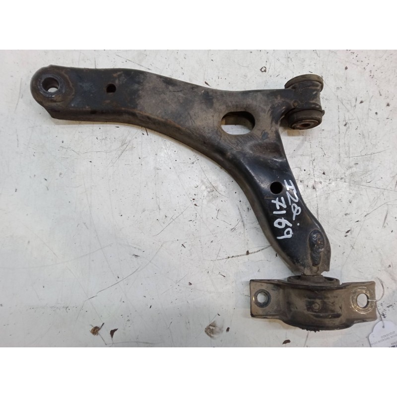 Recambio de brazo suspension inferior delantero izquierdo para ford tourneo connect 1.8 tdci referencia OEM IAM   