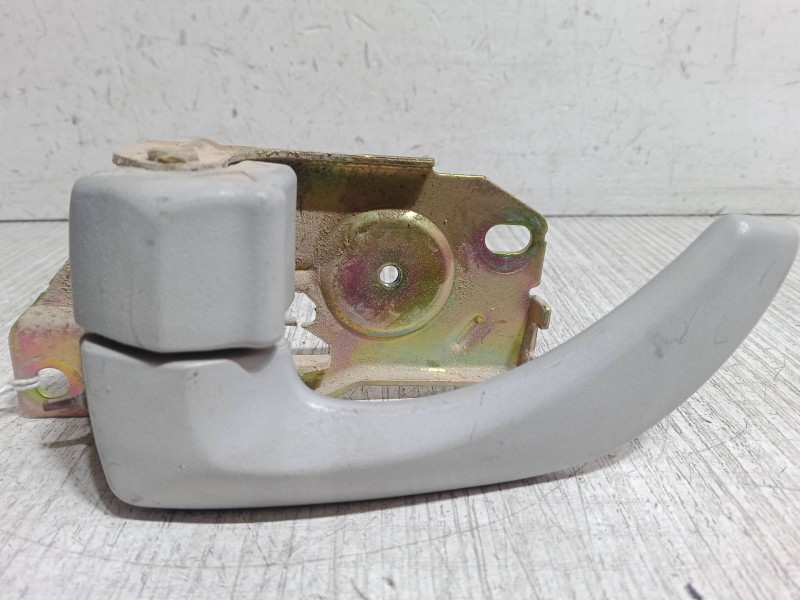 Recambio de maneta interior puerta trasera izquierda para kia sorento i (jc) 2.5 crdi referencia OEM IAM    Recambio de maneta interior puerta trasera izquierda para kia sorento i (jc) 2.5 crdi referencia OEM IAM