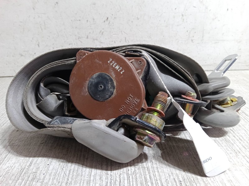 Recambio de cinturon seguridad trasero izquierdo para kia sorento i (jc) 2.5 crdi referencia OEM IAM    Recambio de cinturon seguridad trasero izquierdo para kia sorento i (jc) 2.5 crdi referencia OEM IAM