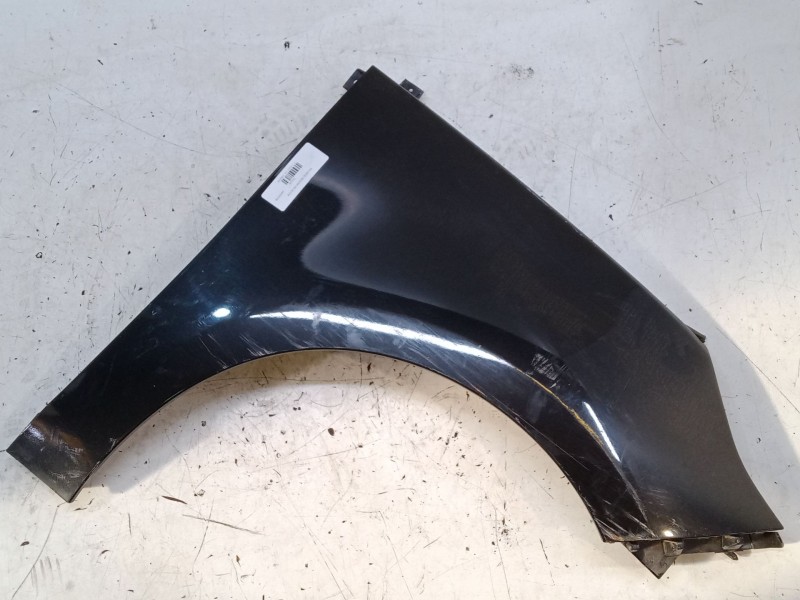 Recambio de aleta delantera derecha para renault scénic iii (jz0/1_) 1.5 dci referencia OEM IAM    Recambio de aleta delantera derecha para renault scénic iii (jz0/1_) 1.5 dci referencia OEM IAM