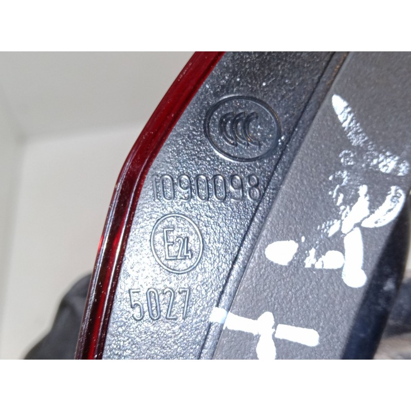 Recambio de piloto trasero porton derecho para opel astra j (p10) 1.7 cdti (68) referencia OEM IAM    Recambio de piloto trasero porton derecho para opel astra j (p10) 1.7 cdti (68) referencia OEM IAM