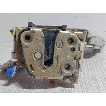 CERRADURA PUERTA DELANTERA IZQUIERDA 