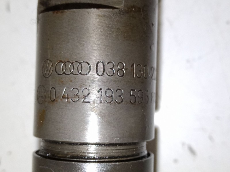 Recambio de inyector para seat leon (1m1) 1.9 tdi referencia OEM IAM   