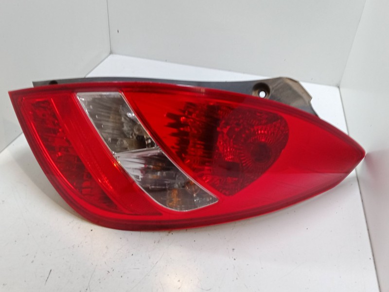 Recambio de piloto trasero derecho para hyundai i20 i (pb, pbt) 1.2 referencia OEM IAM   