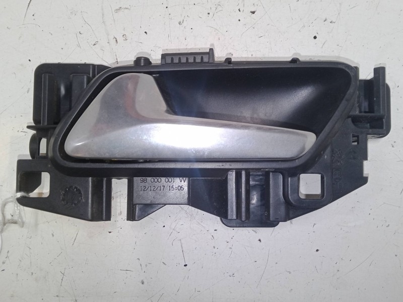 Recambio de maneta interior puerta delantera izquierda para peugeot 308 ii (lb_, lp_, lw_, lh_, l3_) 1.2 thp 110 referencia OEM  Recambio de maneta interior puerta delantera izquierda para peugeot 308 ii (lb_, lp_, lw_, lh_, l3_) 1.2 thp 110 referencia OEM