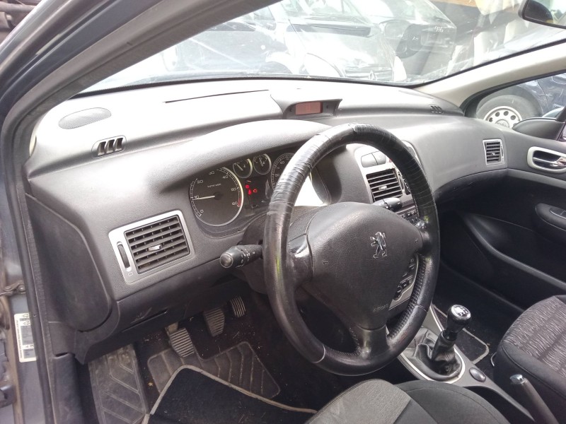 peugeot 307 (3a/c) del año 2004