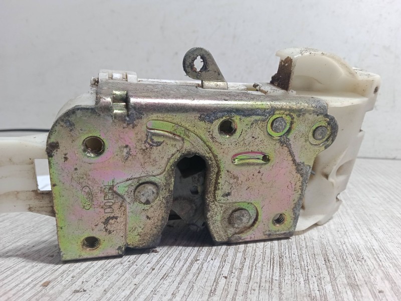 Recambio de cerradura puerta delantera derecha para ford mondeo iii sedán (b4y) 2.0 16v di / tddi / tdci referencia OEM IAM   