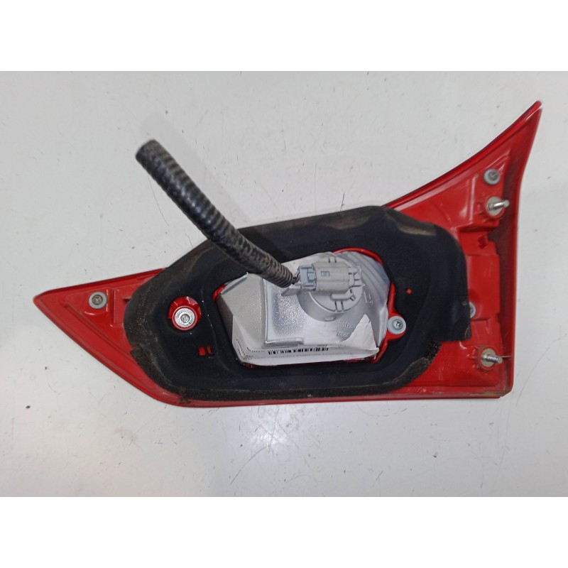 Recambio de piloto led trasero porton izquierdo para toyota auris station wagon (_e18_) 1.8 hybrid (zwe186_) referencia OEM IAM 