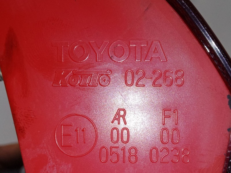 Recambio de piloto led trasero porton izquierdo para toyota auris station wagon (_e18_) 1.8 hybrid (zwe186_) referencia OEM IAM 