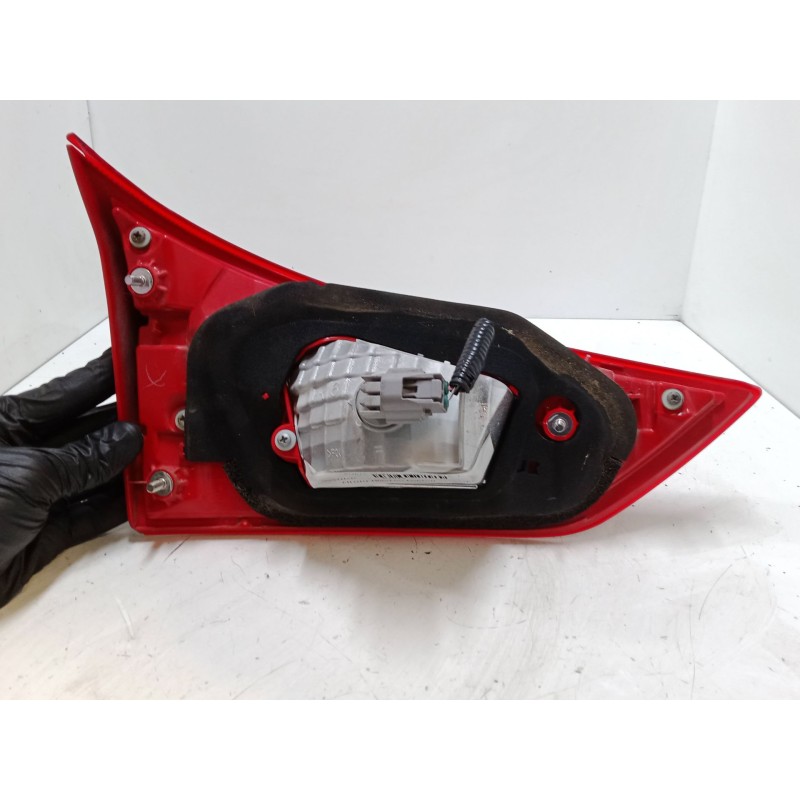 Recambio de piloto trasero porton derecho para toyota auris station wagon (_e18_) 1.8 hybrid (zwe186_) referencia OEM IAM   