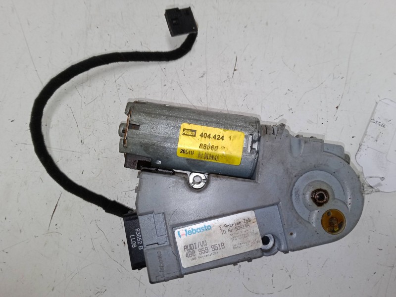 Recambio de motor techo solar para volkswagen golf iv (1j1) 1.9 tdi referencia OEM IAM 4B0959951B   Recambio de motor techo solar para volkswagen golf iv (1j1) 1.9 tdi referencia OEM IAM 4B0959951B