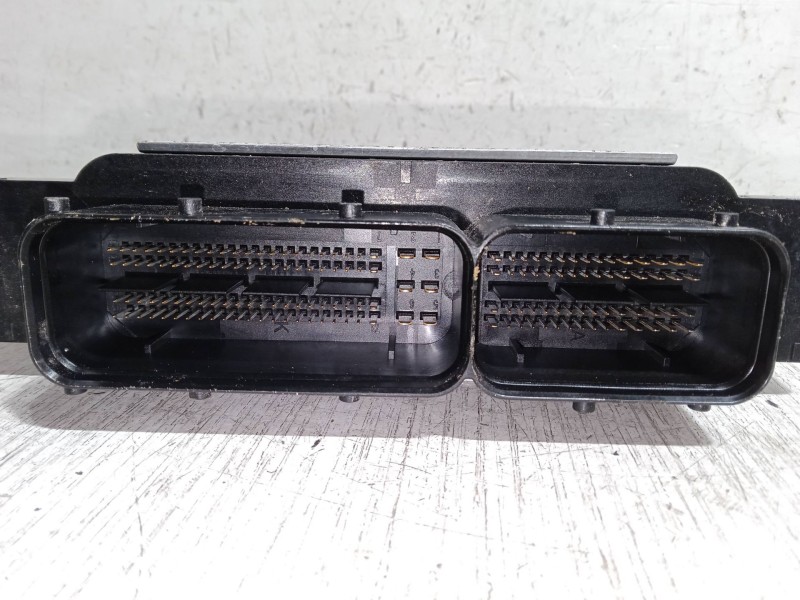 Recambio de centralita motor uce para seat ibiza v (kj1, kjg) 1.0 tsi referencia OEM IAM 04C907309AT  0261S17501