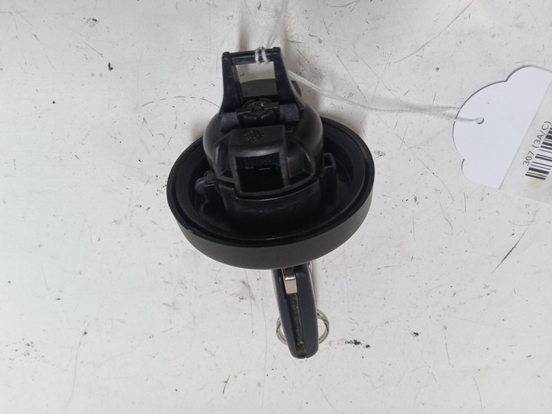 Recambio de tapon combustible para peugeot 307 (3a/c) 2.0 16v referencia OEM IAM    Recambio de tapon combustible para peugeot 307 (3a/c) 2.0 16v referencia OEM IAM