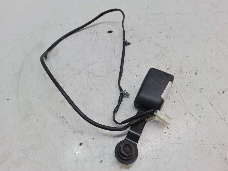 Recambio de anclaje cinturon delantero derecho para nissan note (e11, ne11) 1.5 dci referencia OEM IAM   