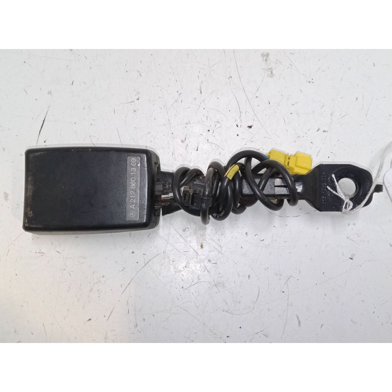 Recambio de anclaje cinturon delantero izquierdo para mercedes-benz clase e (w212) e 200 cdi / bluetec (212.005, 212.006) refere