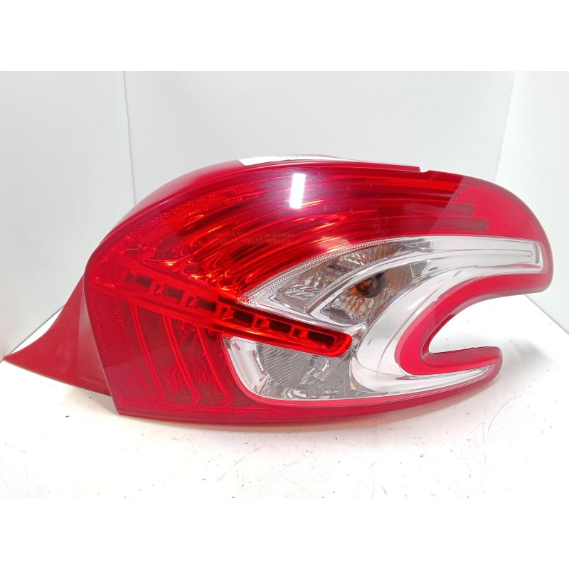 Recambio de piloto trasero derecho para peugeot 208 i (ca_, cc_) 1.2 vti 82 referencia OEM IAM 9672628380  