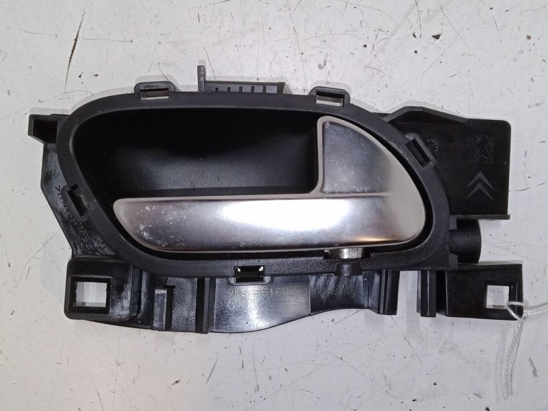 Recambio de maneta interior puerta delantera derecha para peugeot 208 i (ca_, cc_) 1.2 vti 82 referencia OEM IAM    Recambio de maneta interior puerta delantera derecha para peugeot 208 i (ca_, cc_) 1.2 vti 82 referencia OEM IAM