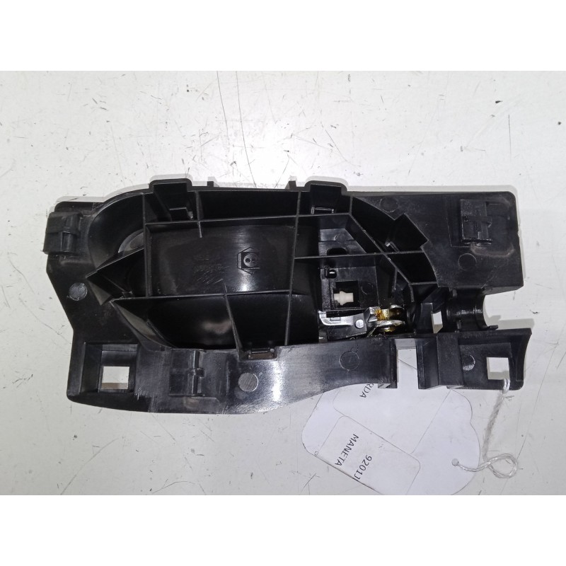 Recambio de maneta interior puerta trasera izquierda para peugeot 208 i (ca_, cc_) 1.2 vti 82 referencia OEM IAM    Recambio de maneta interior puerta trasera izquierda para peugeot 208 i (ca_, cc_) 1.2 vti 82 referencia OEM IAM