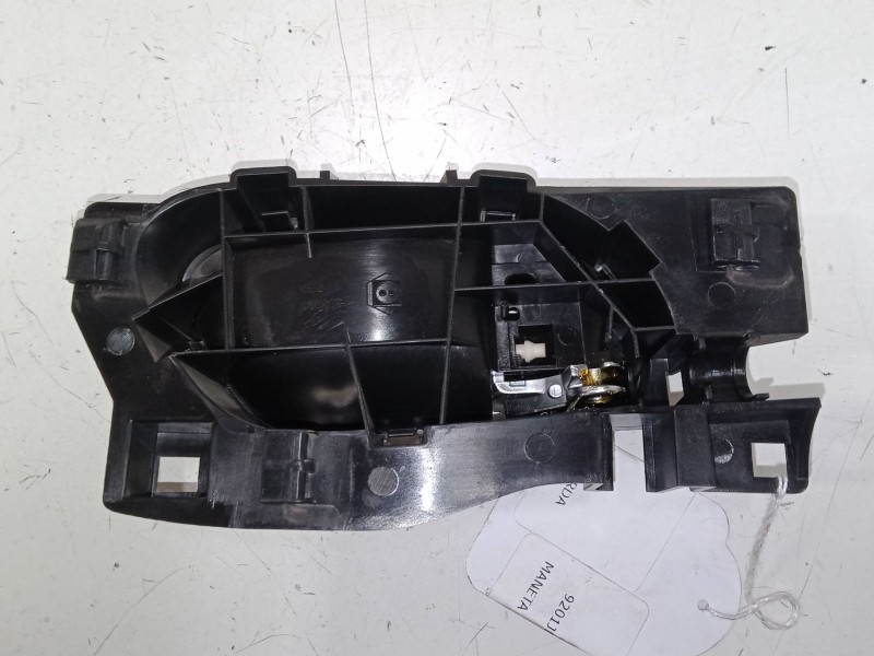 Recambio de maneta interior puerta trasera izquierda para peugeot 208 i (ca_, cc_) 1.2 vti 82 referencia OEM IAM    Recambio de maneta interior puerta trasera izquierda para peugeot 208 i (ca_, cc_) 1.2 vti 82 referencia OEM IAM