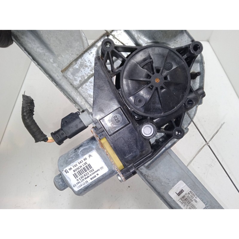 Recambio de elevalunas electrico delantero derecho para peugeot 208 i (ca_, cc_) 1.2 vti 82 referencia OEM IAM 9674254380   Recambio de elevalunas electrico delantero derecho para peugeot 208 i (ca_, cc_) 1.2 vti 82 referencia OEM IAM 9674254380