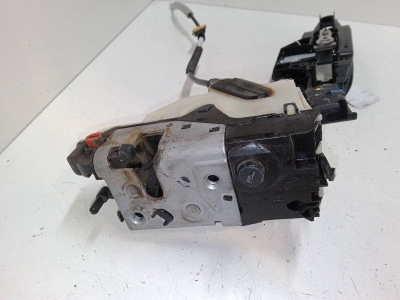 Recambio de cerradura puerta trasera derecha para peugeot 208 i (ca_, cc_) 1.2 vti 82 referencia OEM IAM 9612501280   Recambio de cerradura puerta trasera derecha para peugeot 208 i (ca_, cc_) 1.2 vti 82 referencia OEM IAM 9612501280