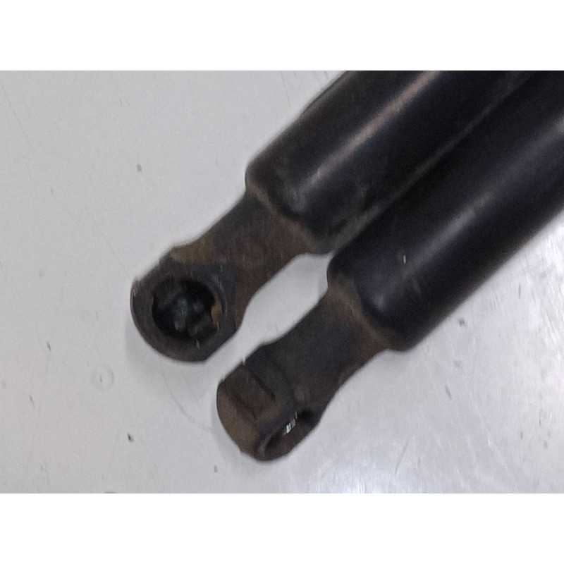 Recambio de amortiguadores malet/porton para peugeot 208 i (ca_, cc_) 1.2 vti 82 referencia OEM IAM    Recambio de amortiguadores malet/porton para peugeot 208 i (ca_, cc_) 1.2 vti 82 referencia OEM IAM